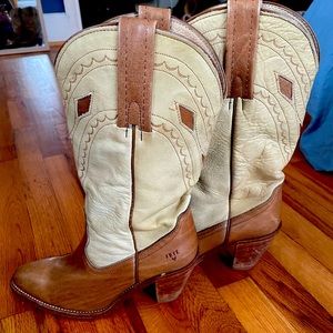 Vintage Frye heeled boots